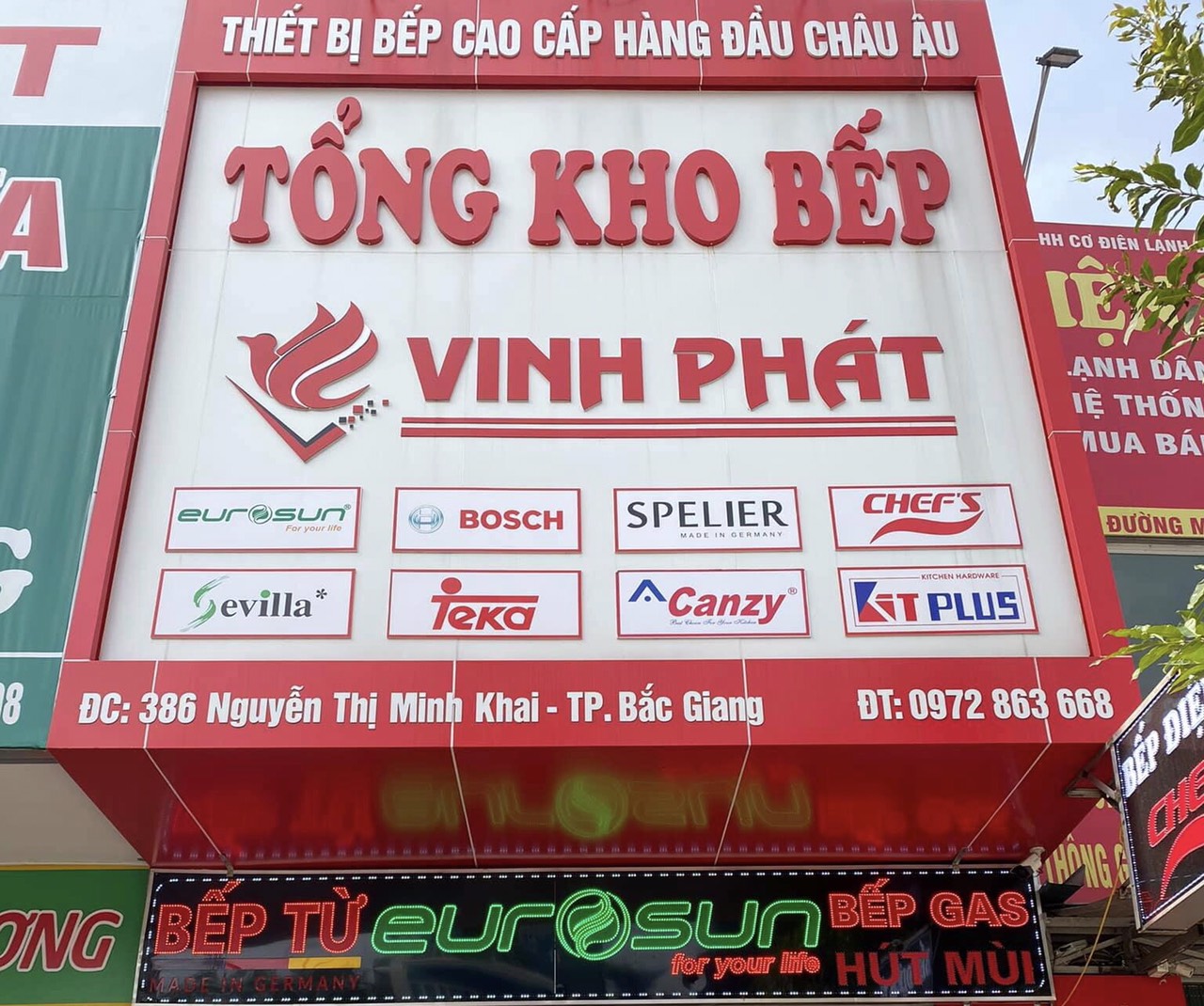 Showroom Vinh Phát 1